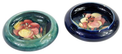 Lot 43 - A Moorcroft pottery bowl decorated in the...