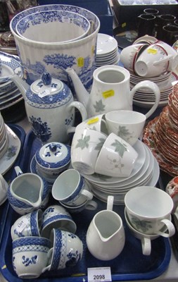 Lot 2098 - A Noritake part coffee service, including cups,...