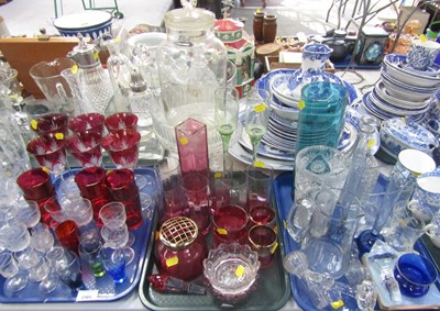 Lot 2101 - Glassware, to include coloured glass, red...