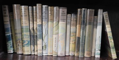 Lot 124 - Nineteen Batsfords titles, to include Crossley...
