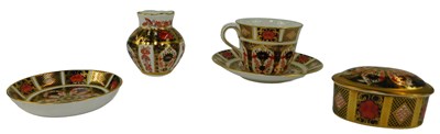 Lot 138 - A group of Royal Crown Derby porcelain Imari...