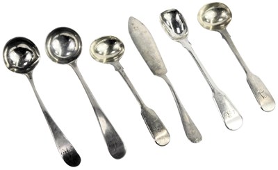 Lot 389 - A group of small silver, to include a pair of...