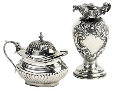Lot 475 - A George V silver lidded mustard pot, of part...