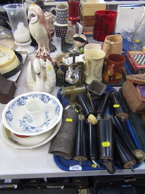 Lot 2115 - Various household items, including a mincer,...