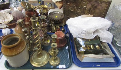 Lot 2121 - Metalware, in the form of flatware, knives,...