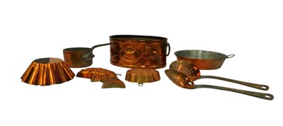 Lot 411 - A group of copper kitchenalia, to include a...