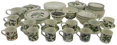 Lot 435 - A group of Portmeirion Botanic Garden dinner...