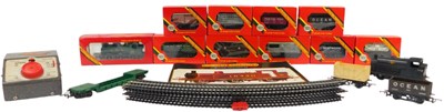 Lot 446 - Hornby OO gauge, to include a GWR loco, R041,...