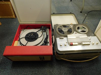 Lot 2005 - A Philips reel-to-reel tape recorder, and a...