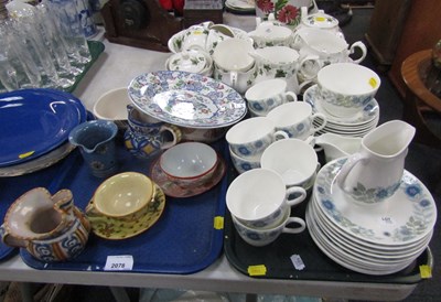 Lot 2078 - A Wedgwood part tea service in the Clementine...