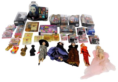 Lot 672 - Various dolls, to include Barbie Fashionistas,...