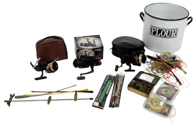 Lot 651 - A Silstar GXB50 fixed spoon fishing reel, with...