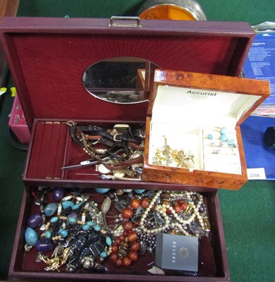 Lot 2305 - A small jewellery box containing earrings, bar...