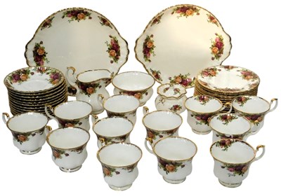 Lot 522b - A Royal Albert Old Country Roses pattern part...