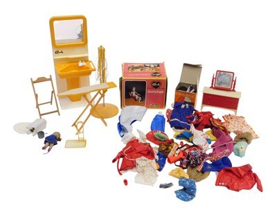 Lot 162 - Sindy by Pedigree unboxed furniture and...