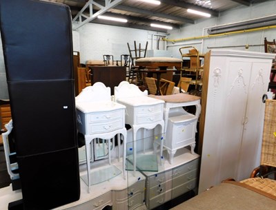 Lot 1548 - A group of bedroom furniture, to include a...