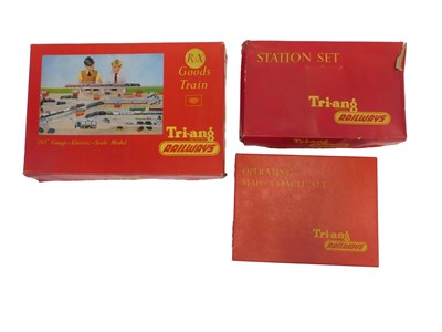 Lot 167 - Tri-ang Railways R81 station set, a Tri-ang...