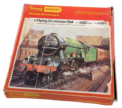 Lot 289 - A Tri-ang Hornby Model Railways RS.608 Flying...
