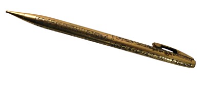 Lot 399 - A Sheaffer part gold pen, with engraved...