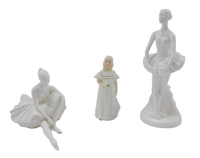 Lot 498 - A Royal Doulton images figure, ballet dancer,...