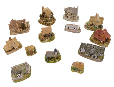 Lot 663 - A quantity of Lilliput Lane cottages, to...