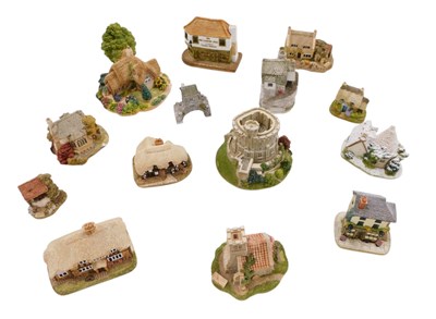 Lot 664 - A quantity of Lilliput Lane cottages, etc., to...