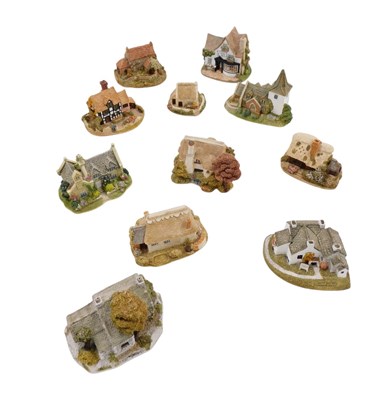 Lot 668 - Various Lilliput Lane cottages, to include The...