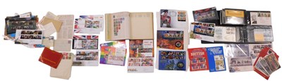 Lot 823 - Stamps.- World.- 11 albums containing an...