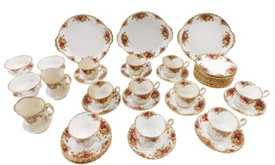 Lot 845 - A Royal Albert Old Country Roses pattern part...