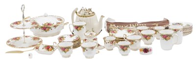 Lot 928 - A Royal Albert Old Country Roses pattern part...