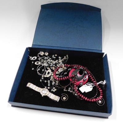 Lot 2220 - A quantity of costume jewellery, to include...