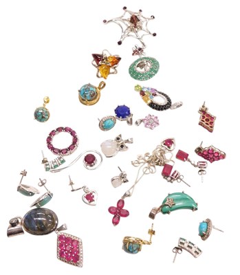 Lot 752 - Assorted silver and gem set pendants, paste...