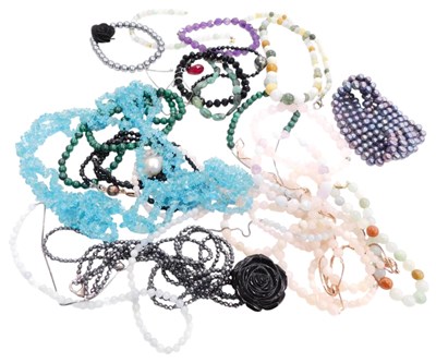 Lot 737 - Freshwater pearl and agate set...