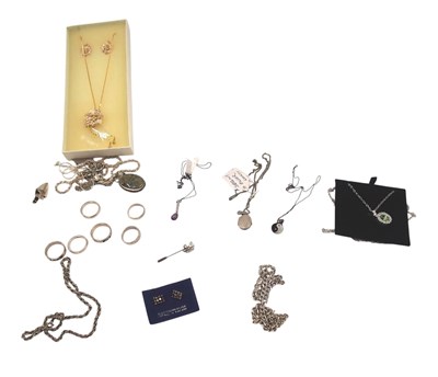 Lot 539 - Silver and costume jewellery, including a...