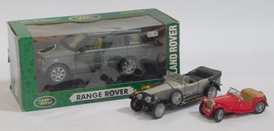 Lot 336 - An Ertl Collectables 1:18 scale silver Range...