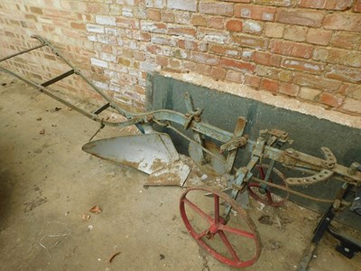 Lot 17 - A single furrow horse-drawn plough. VIEWING:...