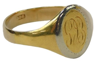 Lot 39 - A gentleman's signet ring, monogram engraved,...