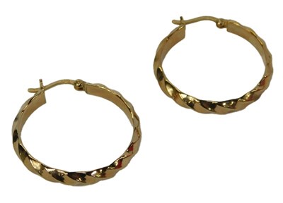 Lot 74 - A pair of 9ct gold twist hoop earrings, 2.1g,...