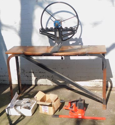 Lot 24 - A Cyclops Design Ring roller and fittings,...