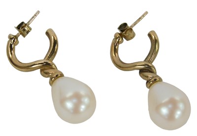 Lot 209 - A pair of 9ct gold and cultured pearl drop...