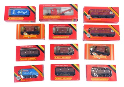 Lot 476 - Hornby Railways OO gauge rolling...