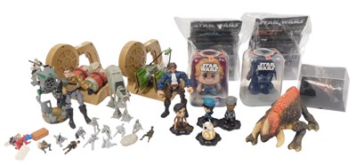 Lot 507 - Star Wars figures and collectables, including...