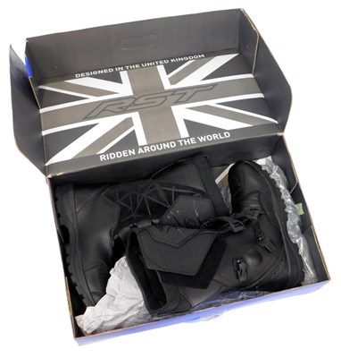Lot 43 - A pair of RST waterproof motorcycle...