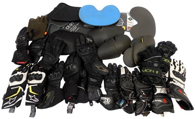 Lot 65Q - Various motorcycle gloves, to include Weise,...