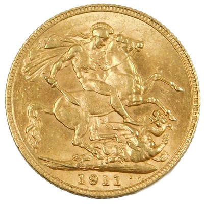 Lot 2 - A George V gold full sovereign 1911, 8.0g.