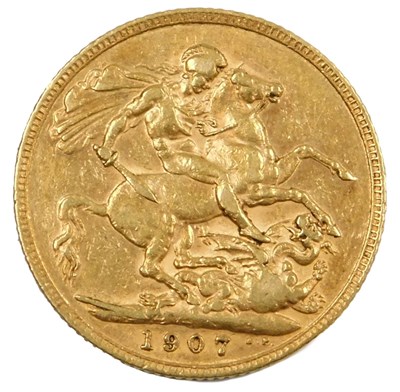 Lot 8 - An Edward VII gold full sovereign 1907, 8.0g.