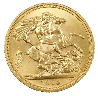 Lot 109 - An Elizabeth II gold sovereign 1974, 8.0g.