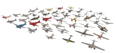 Lot 530 - Dinky Toys and other diecast planes, including...