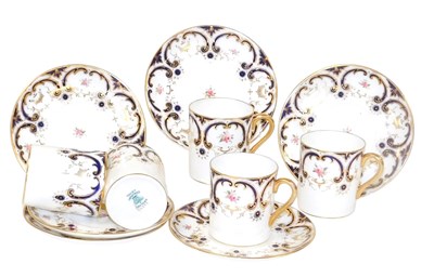 Lot 25 - A set of five early 20thC Coalport porcelain...