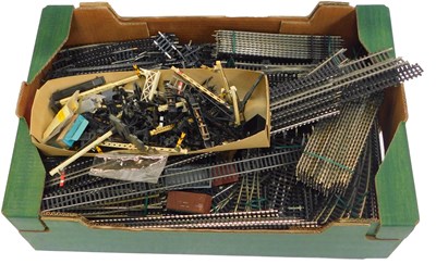 Lot 586 - Hornby Railway and PECO track and points,...